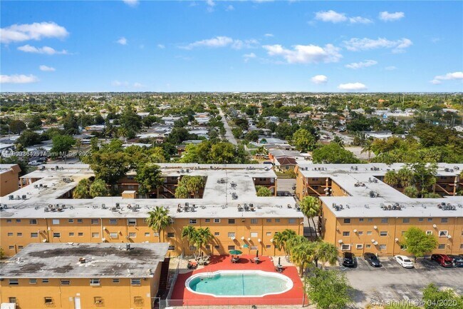 Building Photo - 1280 W 54th St