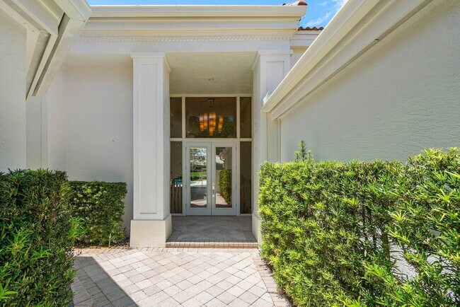 Building Photo - 1128 Crystal Dr