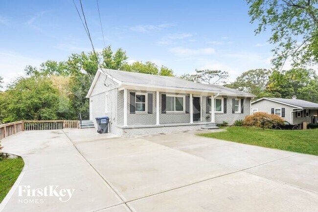 Building Photo - 1089 Azalea Cir NE