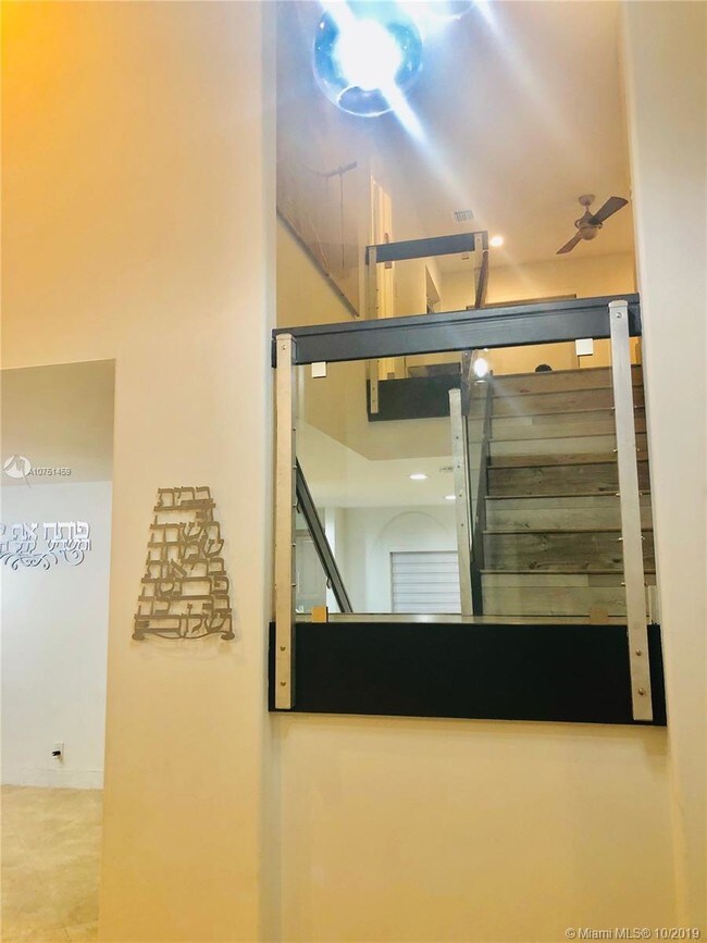 Building Photo - 4902 SW 32nd Way