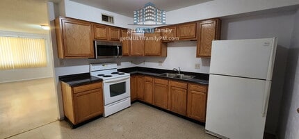 Building Photo - 10044 N 18th Ave