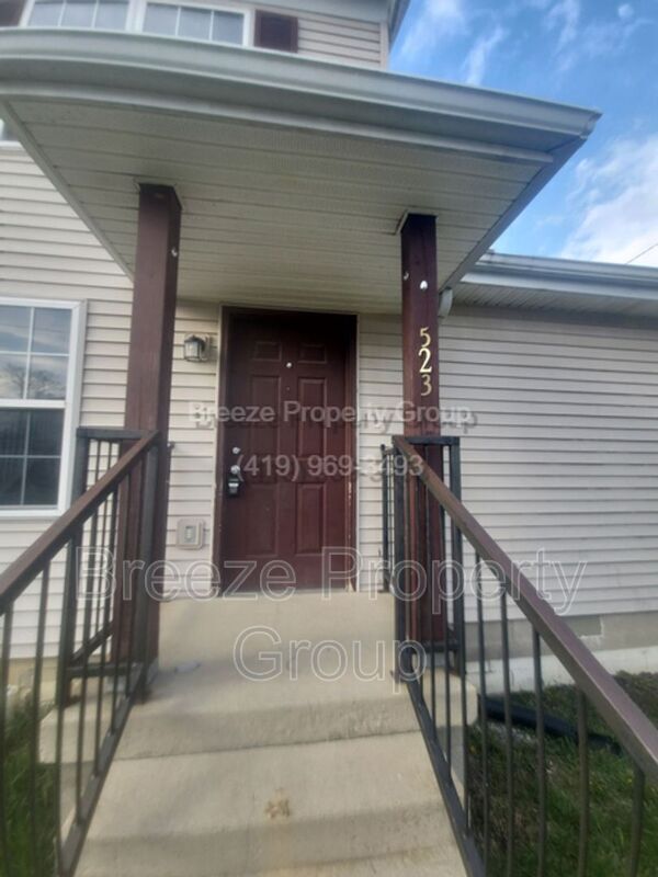 Primary Photo - 523 Nova St