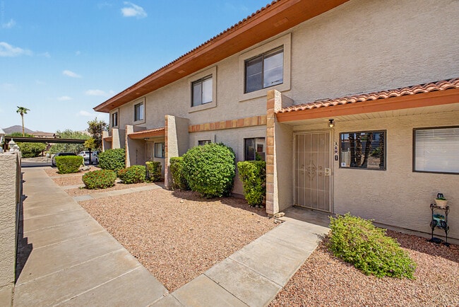 Building Photo - 12619 N La Montana Dr