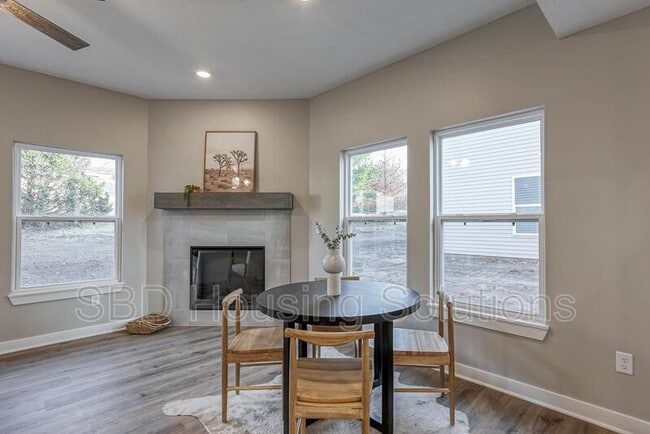 Building Photo - 2917 S Harvard Ave