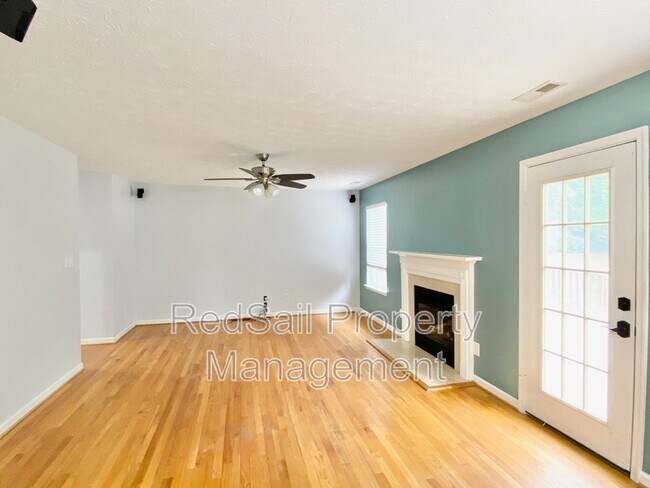 Building Photo - 5800 Montpelier Dr