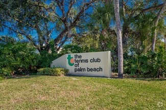 Building Photo - 2828 Tennis Club Dr