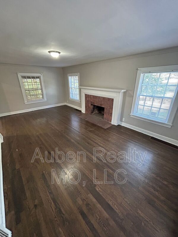 Foto del edificio - 5411 Rockhill Rd