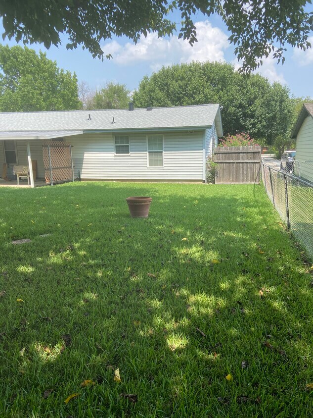 3517 Swan St, Haltom City, TX 76117 House for Rent in Haltom City, TX