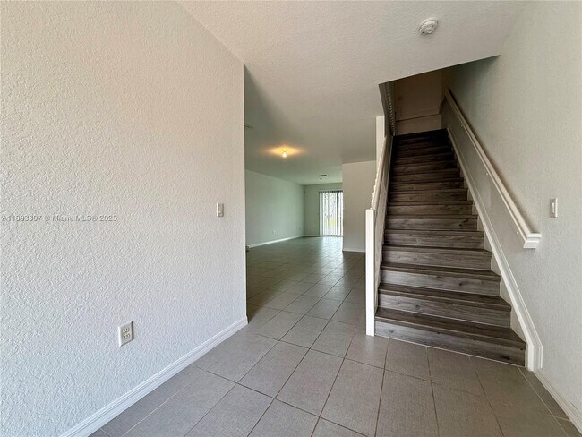 Building Photo - 1075 NW 33rd Manor