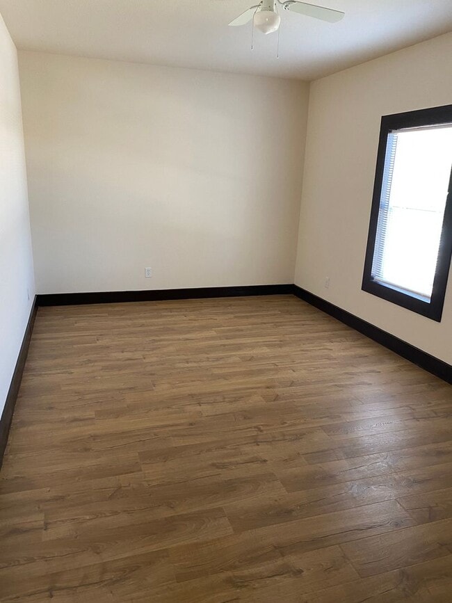 Building Photo - Barndo! Half acre lots! Country living!