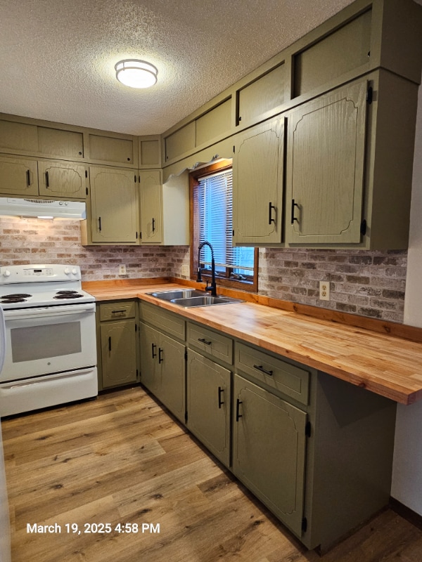 Foto del edificio - 190 Sawmill Ln