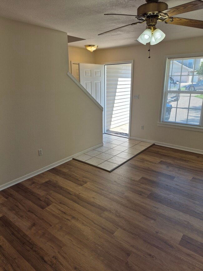 Building Photo - 3510 James Dale Rd