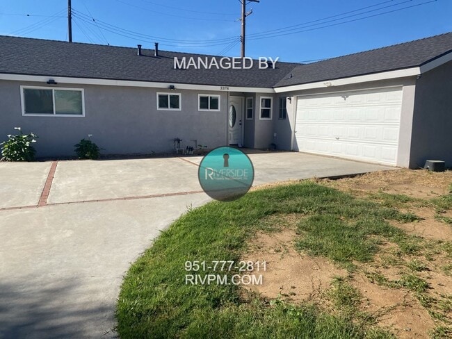 Building Photo - Great commuter location!