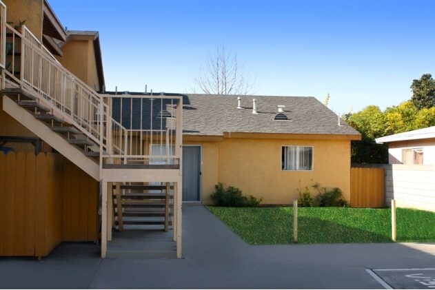 Building Photo - 14029 Arthur Ave