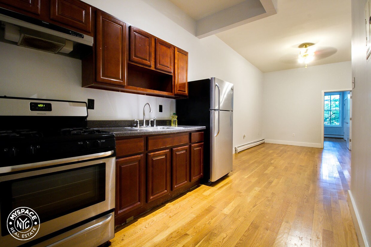 828 Halsey St, Brooklyn, NY 11233 Apartments in Brooklyn, NY