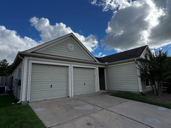 Building Photo - 14715 Briceland Springs Dr