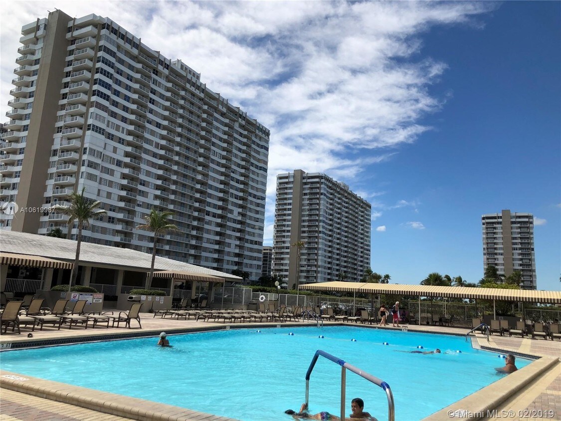 1980 S Ocean Dr Unit 5J, Hallandale Beach, FL 33009 Condo for Rent in