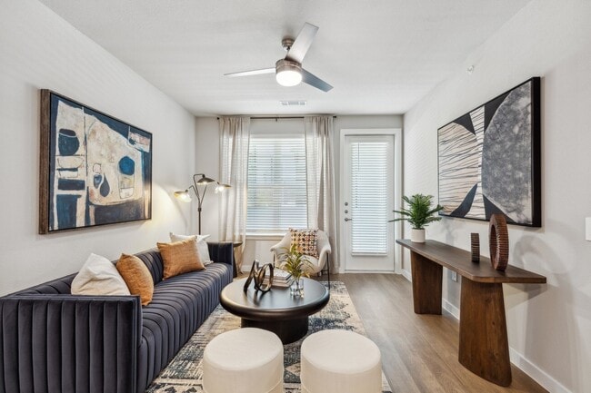 Interior Photo - Skye at Chisholm Trail