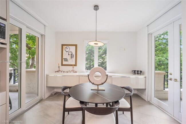 Foto del edificio - 2026 Fisher Island Dr