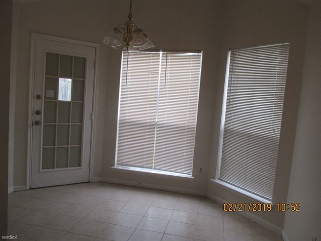 Building Photo - 4 br, 2 bath House - 8418 Rose Garden Drive