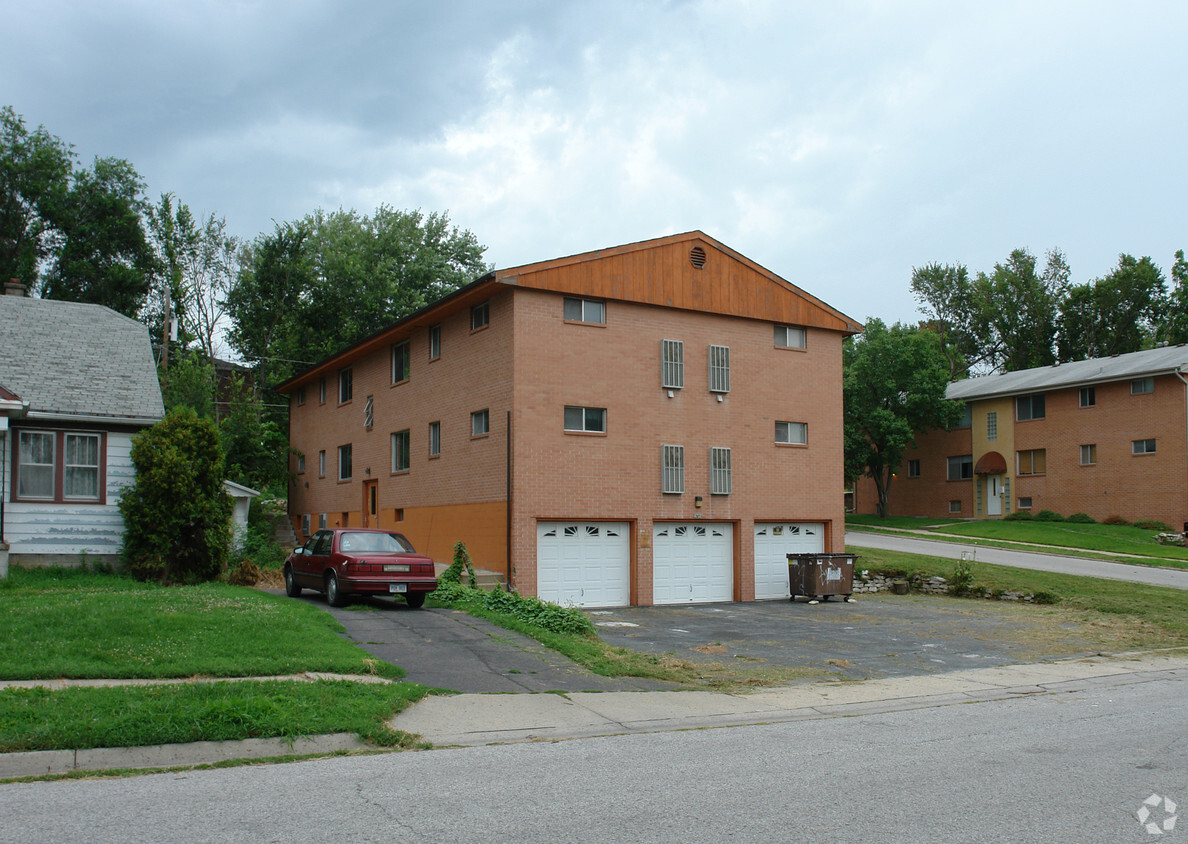 Primary Photo - 4702 Wakeley St