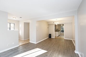 Building Photo - 964 Sutton Ct