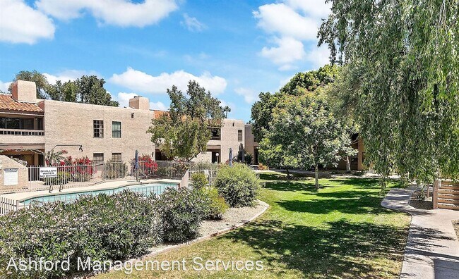 Foto del edificio - 2 br, 2 bath House - 5998 N 78th St #104