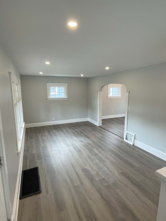 Building Photo - 4448 W. 49th Street