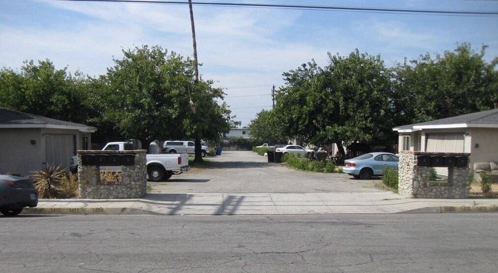 Primary Photo - 1401 Santo Domingo Ave