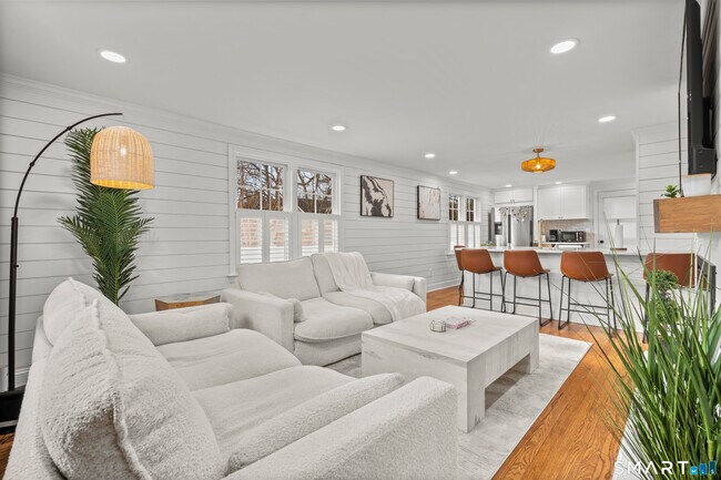 Foto del edificio - 180 Ruane St