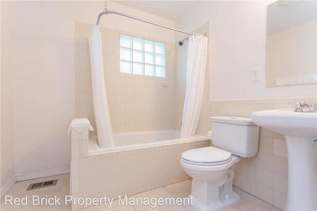 Building Photo - 3 br, 1 bath House - 1725 NE Lambright Street
