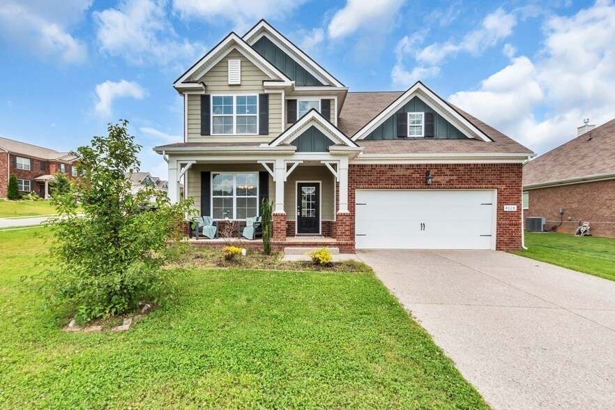 Foto principal - 8028 Forest Hills Dr