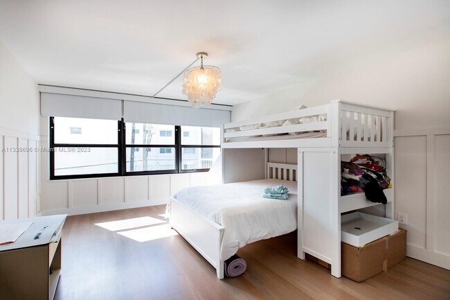 Building Photo - 550 Ocean Dr