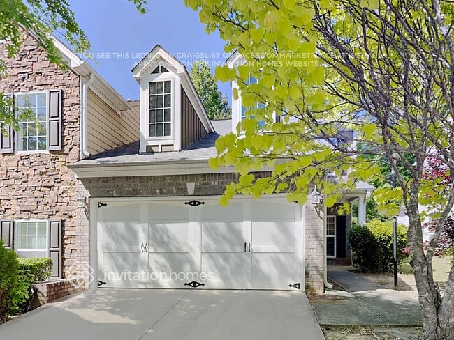 Building Photo - 6281 Colonial Vw