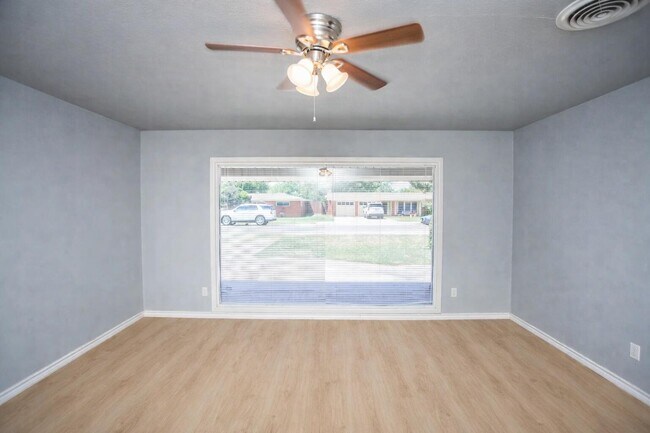 Foto del edificio - 4211 49th St