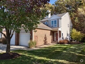 Building Photo - 5585 Woodruff Shore Dr