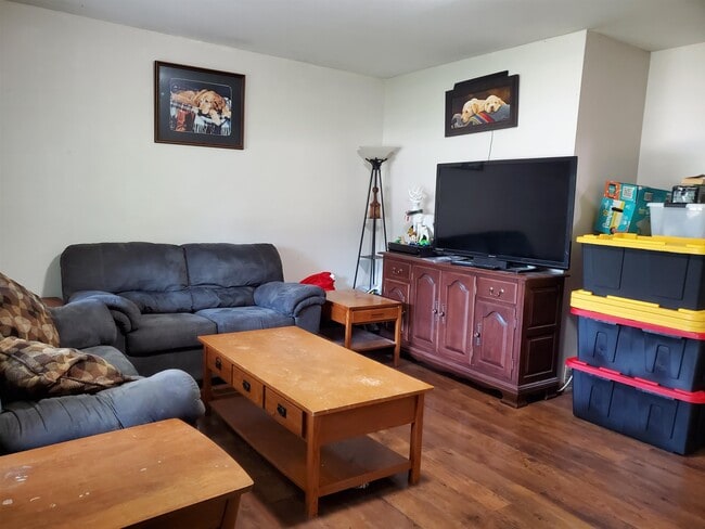 Building Photo - 2421 Adler Cir