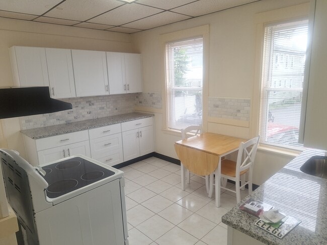 Kitchen - 2 Meader Rd