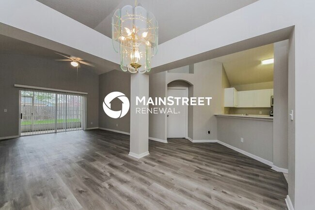 Building Photo - 3 Bedroom Pet-Friendly Home in St. Cloud, FL with Main Street Renewal