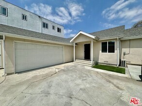 Building Photo - 1591 W 35th Pl
