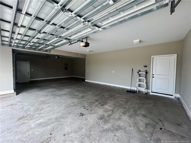 Building Photo - 390 Spring Hill Church Rd