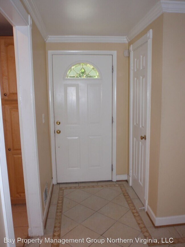Building Photo - 3 br, 2.5 bath House - 5997 CLERKENWELL CT
