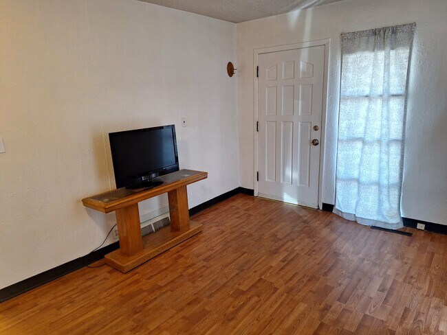 Foto del edificio - 3204-3216 Busch St