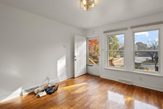 Building Photo - 1125 Mulberry Ave