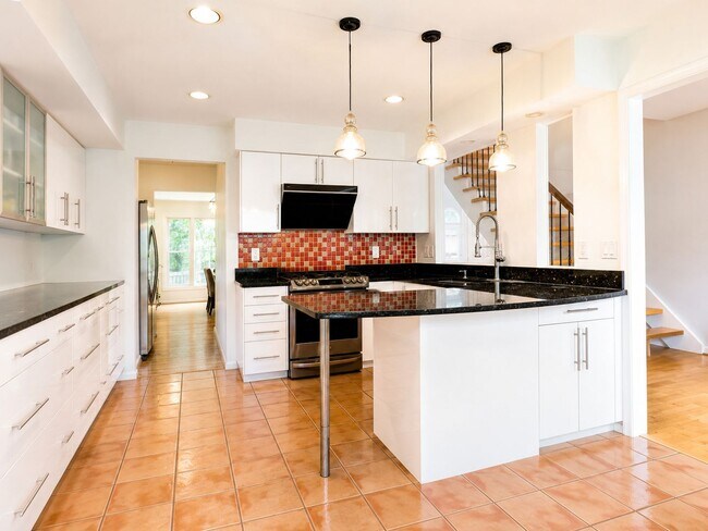 Building Photo - 12117 Gatewater Dr