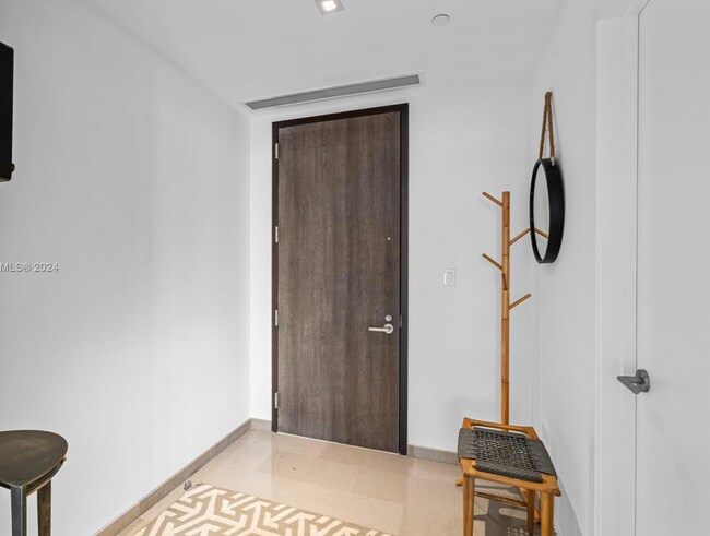 Foto del edificio - 88 SW 7th St