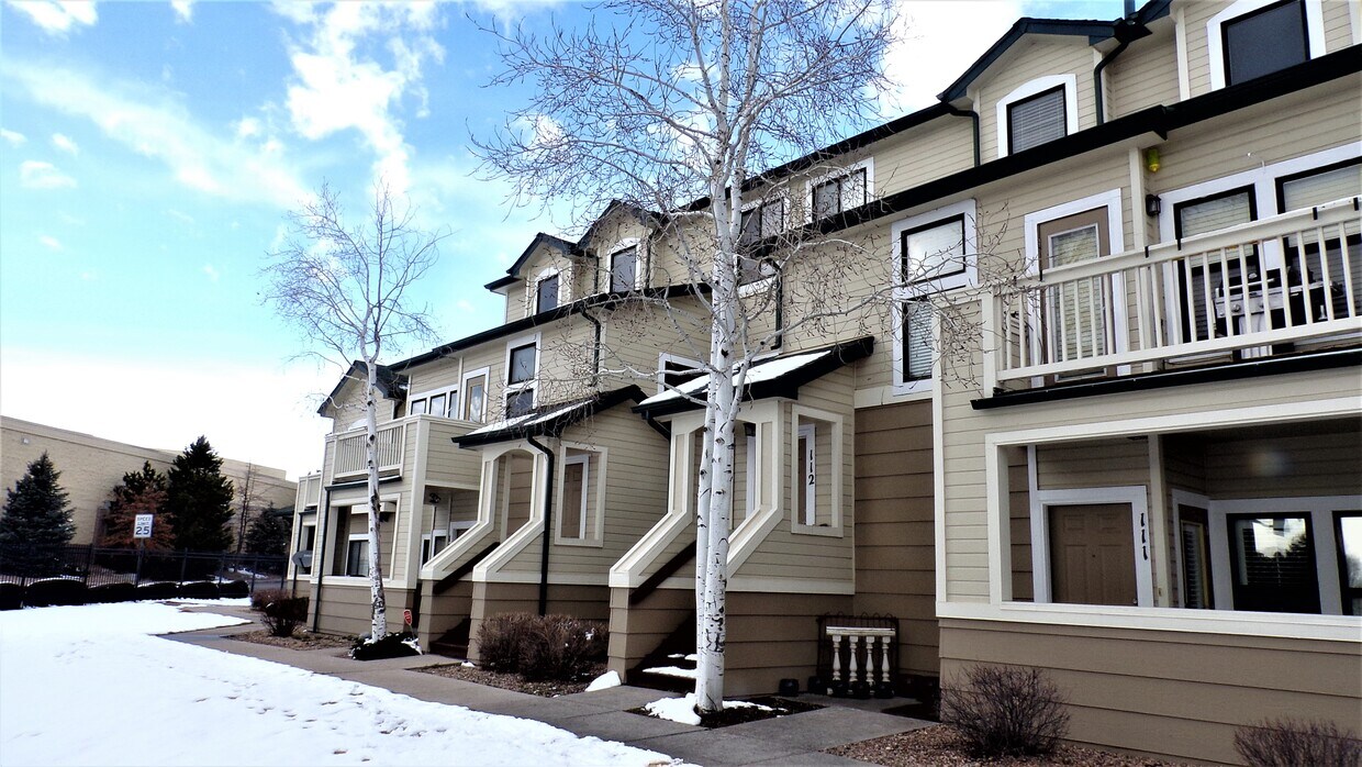 Primary Photo - 8707 E Florida Ave