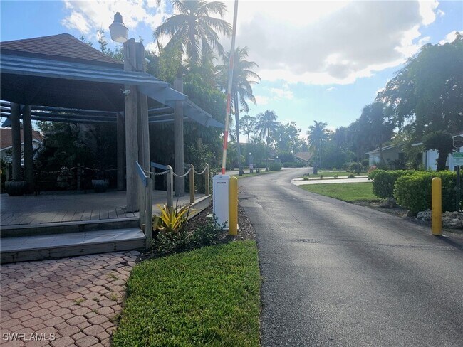 Foto del edificio - 17756 Park Village Blvd