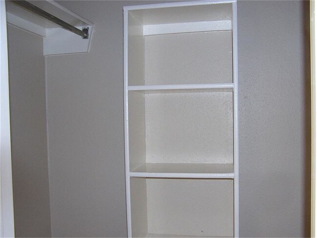 Building Photo - 716 Bering Dr