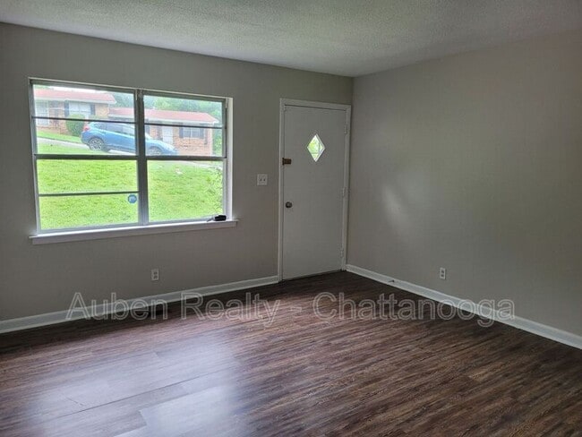 Building Photo - 3602 Missionaire Ave